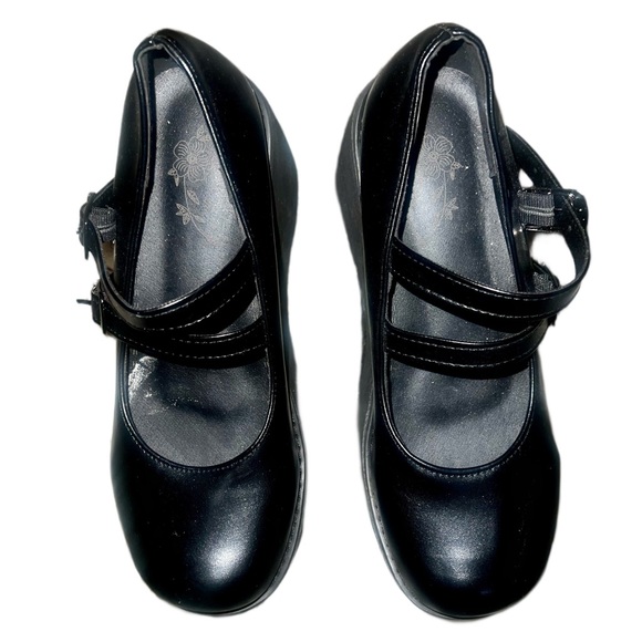 Delia’s for Dolls kill Black Double Strap Mary Jane Platforms - Picture 6 of 11